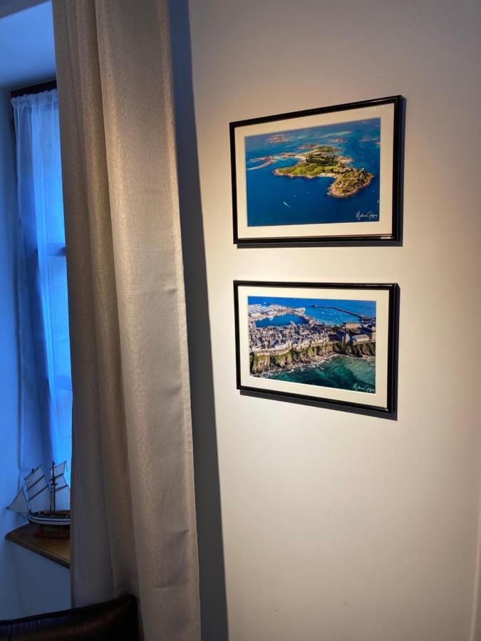 Appartement Haute Ville Meuble Avec Cour Privative 格朗维尔 外观 照片