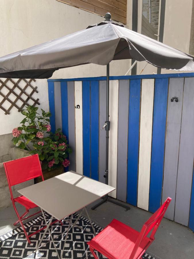 Appartement Haute Ville Meuble Avec Cour Privative 格朗维尔 外观 照片